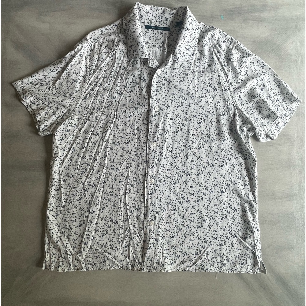 Perry Ellis Men’s Untucked Floral Dress Shirt - Size XL